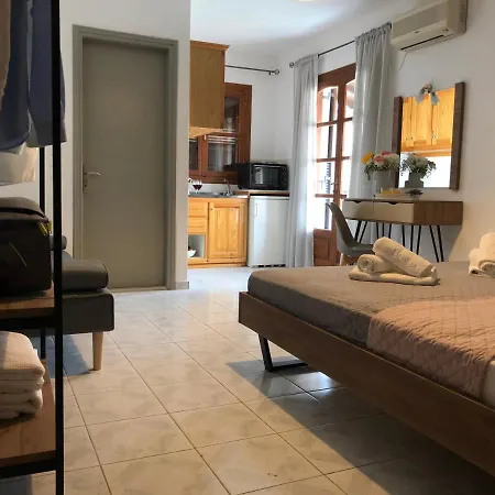 Πανσιόν Armonia Σκιάθος Πόλη